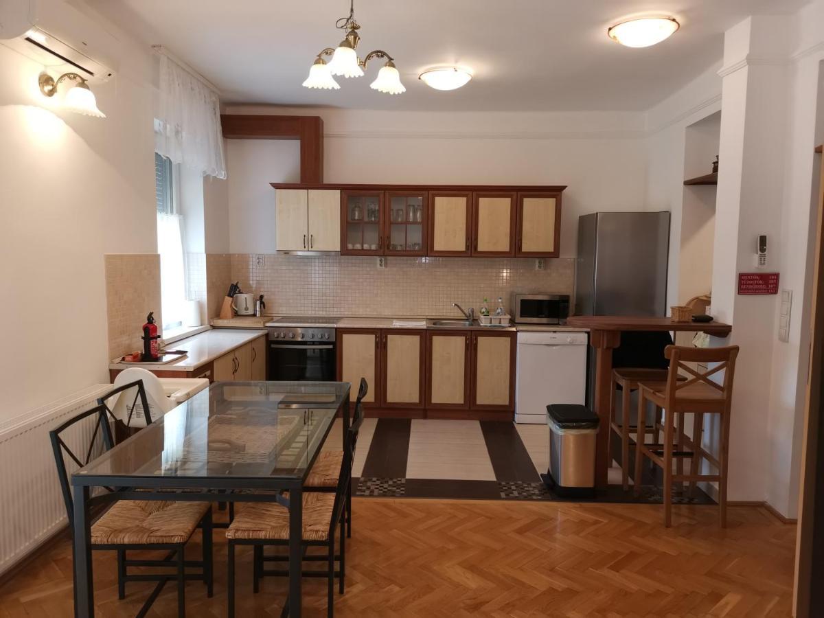 Sugar Apartman Debrecen Exteriör bild